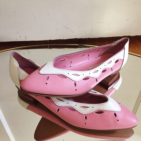 Vintage Shoes - • VINTAGE • Genuine Leather Pink + White Flats